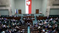 Posłowie na sali obrad podczas posiedzenia Sejmu. Fot. PAP/J. Turczyk 