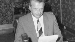 Były szef MSW gen. Czesław Kiszczak. Fot. PAP/A. Urbanek