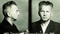 Fotografia gen. Leopolda Okulickiego wykonana w więzieniu NKWD na Łubiance. Źródło: IPN