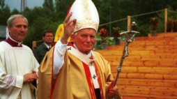 Papież Jan Paweł II w Masłowie podczas IV pielgrzymki do Polski. 03.06.1991. Fot. PAP/W. Kryński 