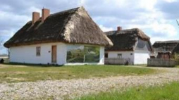 Wystawa "Jestem wśród was" w skansenie w Kwiatkówku
