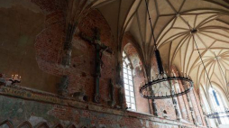  Odbudowane i wyremontowane wnętrze kościoła NMP na Zamku Wysokim w zamku krzyżackim w Malborku. Fot. PAP/A. Warżawa