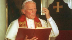 Papież Jan Paweł II podczas nabożeństwa w prawosławnej katedrze św. Mikołaja w Białymstoku. 05.06.1991. Fot. PAP/J.Morek