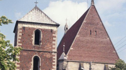 Gotycka bazylika mniejsza pw. Narodzenia Najświętszej Maryi Panny w Wiślicy. Fot. PAP/J. Morek
