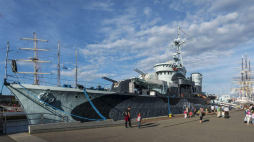 ORP "Błyskawica" - okręt muzeum zakotwiczony przy Nabrzeżu Pomorskim w Gdyni. Fot. PAP/J. Ochoński