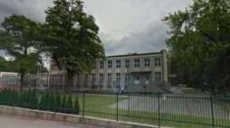 Szkoła Podstawowa nr 12 im. Powstańców Śląskich w Warszawie. Źródło: Google Maps