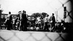 Czerwiec 1976 - strajk w ZM “Ursus”. Źródło: IPN