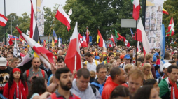Pielgrzymi wracają z krakowskich Błoń po spotkaniu z papieżem Franciszkiem. 28.07.2016. Fot. PAP/A. Grygiel 