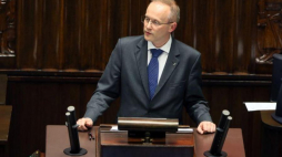 Prezes IPN Łukasz Kamiński podczas posiedzenia Sejmu przedstawia informację o działalności Instytutu. Fot. PAP/T. Gzell 