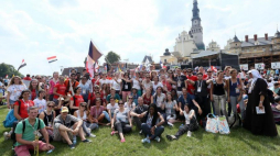 Młodzi pielgrzymi na Jasnogórskich Błoniach. 23.07.2016. Fot. PAP/W. Deska 