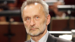 Prof. Andrzej Żbikowski. Fot. PAP/G. Jakubowski