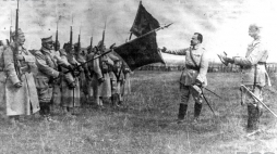 Armia Polska we Francji. Generał Józef Haller (drugi z prawej) składa przysięgę jako naczelny wódz. Źródło: NAC