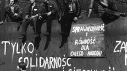 Strajk okupacyjny załogi Stoczni im. Lenina. Gdańsk 08.1980. Fot. PAP/S. Markowski