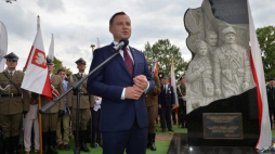 Prezydent A. Duda przemawia podczas odsłonięcia pomnika upamiętniającego Żołnierzy Wyklętych na cmentarzu w Doylestown. Fot. PAP/J. Turczyk