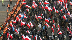  Uczestnicy Marszu Niepodległości 2016 na Moście Poniatowskiego w Warszawie. Fot. PAP/P. Supernak