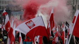 Uczestnicy Marszu Niepodległości 2016 w Warszawie. Fot. PAP/T. Gzell