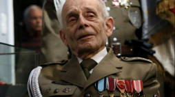 Jeden z uhonorowanych nagrodą: Tadeusz Bieńkowicz, żołnierz AK, po 1944 r. - podziemia antykomunistycznego. Luty 2016 r. Fot. PAP/T. Gzell 