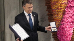 Prezydent Kolumbii odebrał pokojowego Nobla. Fot. PAP/EPA