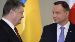 Prezydent Andrzej Duda i prezydent Ukrainy Petro Poroszenko (L) podczas konferencji prasowej po spotkaniu w Pałacu Prezydenckim. Fot. PAP/J. Turczyk