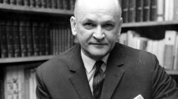 Alfred Szklarski, autor cyklu powieści o przygodach Tomka Wilmowskiego. Fot. PAP/ADM/CAF/D. Rago