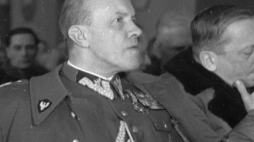 Gen. Stefan Mossor, dowódca GO "Wisła". Fot. PAP/CAF