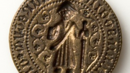 Typariusz pieczęci sekretnej Olsztyna z 2 poł. XIV w. Źródło: Muzeum Narodowe we Wrocławiu