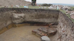 Archeolodzy odnaleźli w Unisławiu ruiny zamku krzyżackiego z XIII w. Źródło: Serwis wideo PAP