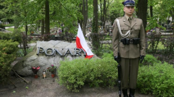Na warszawskich Powązkach uczczono pamięć ludności polskiej i żydowskiej zamordowanej w latach 1941-44 w Ponarach - obecnie dzielnicy Wilna – przez oddziały SS, policji niemieckiej i kolaboracyjnej policji litewskiej. Fot. PAP/P. Supernak
