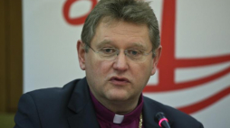 Biskup Jerzy Samiec, zwierzchnik polskich luteran. Fot. PAP/R. Guz
