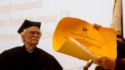 Profesor Dieter Schenk odebrał tytuł doktora honoris causa Uniwersytetu Łódzkiego. Fot. PAP/G. Michałowski 