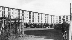 Obóz przejściowy w Drancy. Źródło: Wikimedia Commons