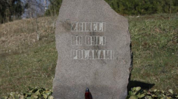 Wzgórze w Gibach upamiętniające ofiary Obławy Augustowskiej. 2014 r. Fot. PAP/A. Reszko 