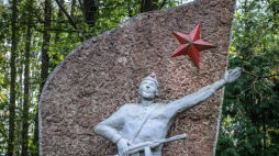 Pomnik Wdzięczności Armii Czerwonej w Dubiczach Cerkiewnych. Fot. PAP/W. Pacewicz 