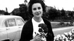 Tamara Miansarowa podczas III Międzynarodowego Festiwalu Piosenki w Sopocie w 1963 r. nagrodzona za piosenkę "Zawsze niech będzie słońce". Fot. PAP/CAF