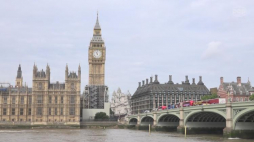 Big Ben wieńczy 96-metrową wieżę im. Elżbiety II, która jest jednym z najbardziej rozpoznawalnych symboli Londynu. Fot. serwis wideo PAP
