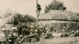 5 kompania 1 pułu Piechoty Legionów zakłada podsłuch telefoniczny. Boryspol. 06.1920. Źródło: CAW