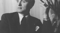 Antoni "Antoine" Cierplikowski, mistrz fryzjerski. 1938 r. Źródło: NAC