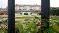 Miejsce, w którym mają zostać odtworzone Ogrody Dolne Zamku Królewskiego w Warszawie. Fot. PAP/R. Pietruszka