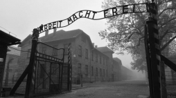 Były niemiecki obóz zagłady KL Auschwitz. Fot. PAP/J. Bednarczyk 