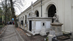 Cmentarz Stare Powązki. Fot. PAP/T. Gzell