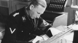 Szef Głównego Urzędu Bezpieczeństwa Rzeszy (RSHA) Reinhard Heydrich. Fot. Bundesarchiv. Źródło: Wikimedia Commons