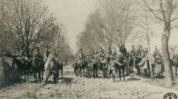 Ułani z 1 Dywizjonu Kawalerii I Brygady Legionów. Rejon walk nad Nidą. Wiosna, 1915 r. Źródło: CAW