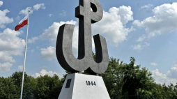 Monument - symbol Polski Walczącej na Kopcu Powstania Warszawskiego w Parku Akcji "Burza" w Warszawie. Fot. PAP/M. Obara
