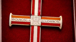 Krzyż Wolności i Solidarności. Fot. PAP/T. Żmijewski