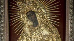 Obraz Matki Boskiej Ostrobramskiej znajdujący się w Kaplicy Ostrobramskiej. Fot. PAP/J. Ochoński