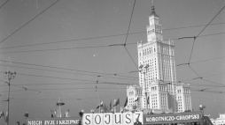 Pałac Kultury i Nauki. Warszawa 18.09.1955. Fot. PAP/J. Kosidowski
