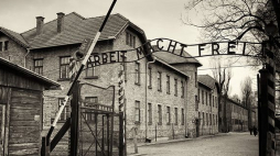 „Auschwitz. Nie tak dawno, nie tak daleko”