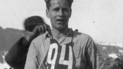 Stanisław Marusarz podczas Mistrzostw Polski w Biegach Narciarskich w Zakopanem. 03.1932. Źródło: NAC