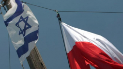 Flagi Izraela i Polski. Fot. PAP/G. Michałowski