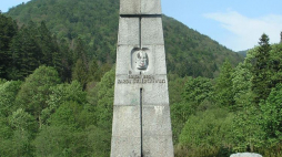 Pomnik Karola Świerczewskiego w Jabłonkach. Źródło: Wikimedia Commons